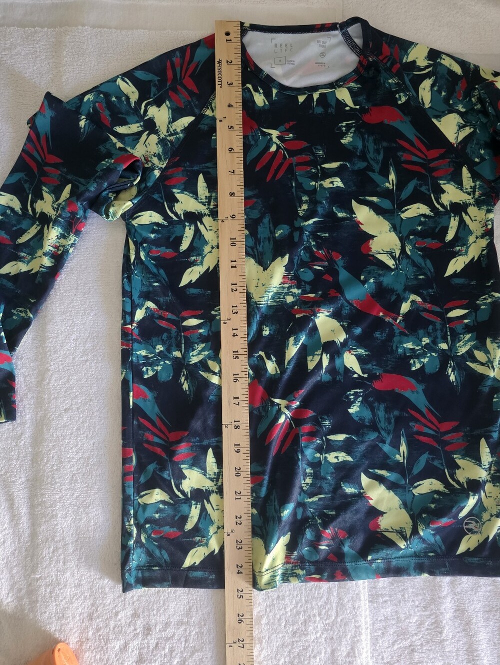 Reel Life Rashgaurd - Picture 5 of 6